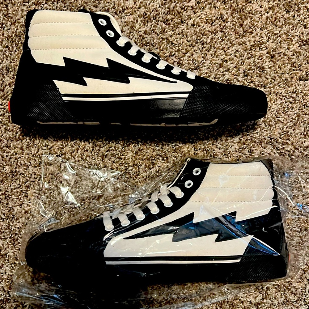 Revenge X Storm White/Black Men’s Size 10 NWT Brand New with Box